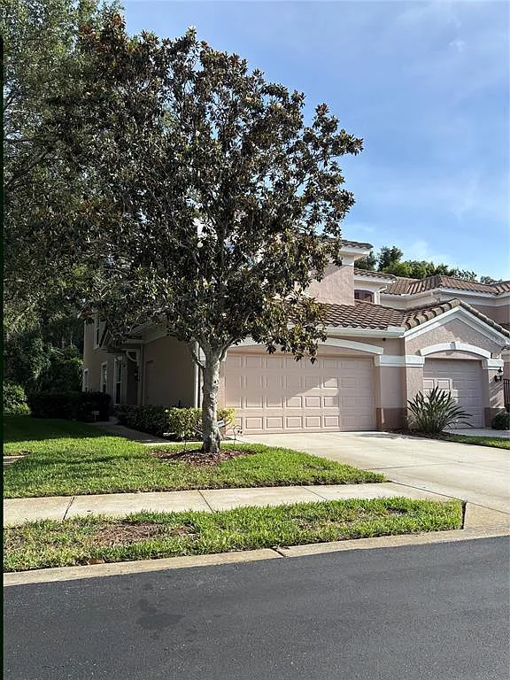 3 bed, 2.0 bath, 2045 sqft, $4,000 — Photo 2