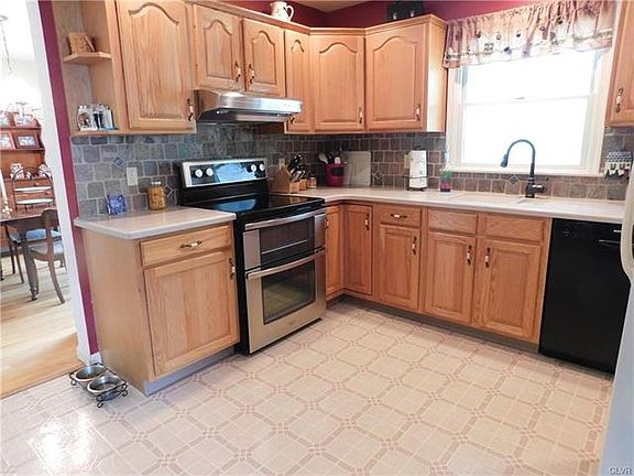 3rd image of 1336 Barrington Dr