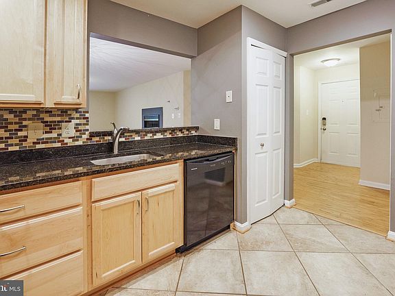 4th image of 20578 Snowshoe Sq Unit 101