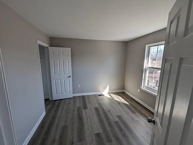 5861 Riverside Dr — Photo 15