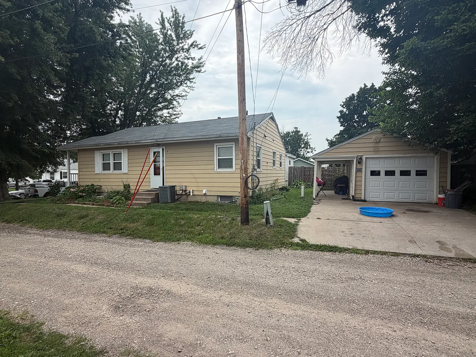 4 bed, 1404 sqft, $3,900 — Photo 2