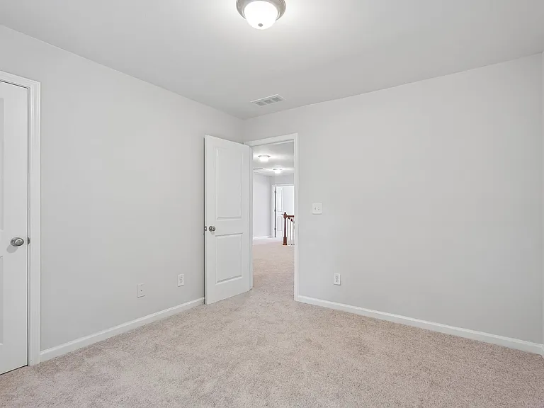 5860 Vinyard Ln — Photo 30