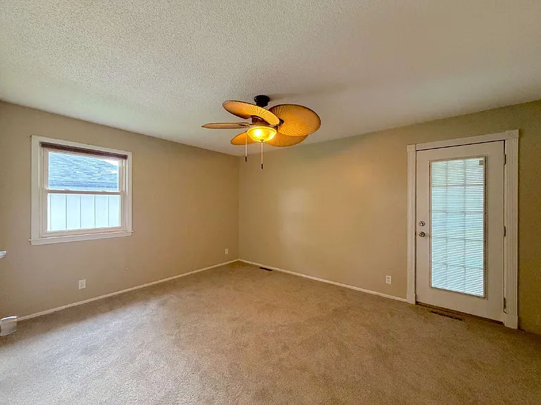 3800 SW Harbor Cir — Photo 9