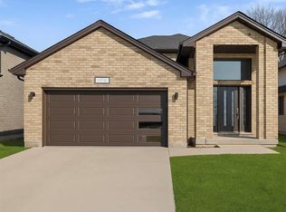 1236 Tourangeau Rd, Windsor, ON N8Y 4H7