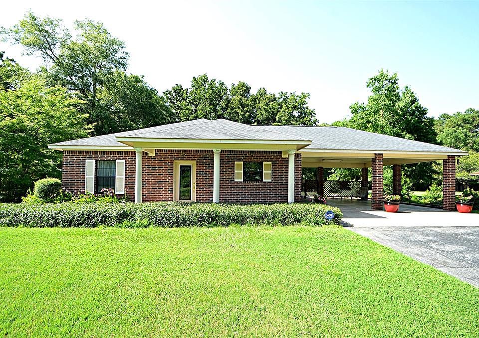 1st image of 362 Emerald Ln