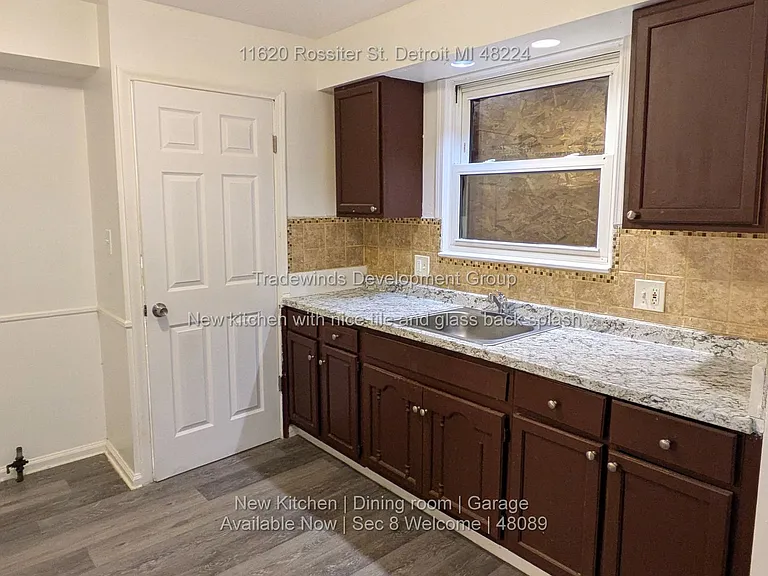 11620 Rossiter St — Photo 9