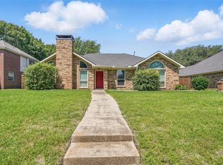 6801 Sweetwater Dr, Plano, TX 75023