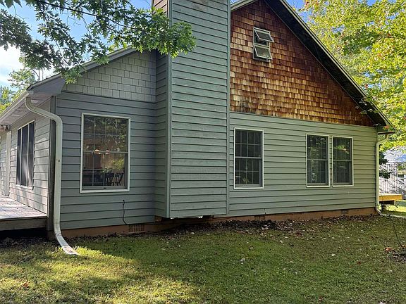 4th image of 870 Middle Rd