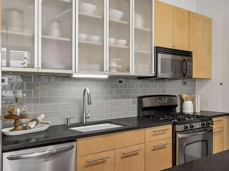 700 Washington Ave N #419 — Photo 9