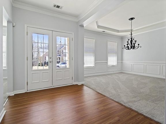 2nd image of 1613 Broomfield Way