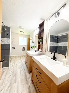 450 NE Riverhill Dr — Photo 34