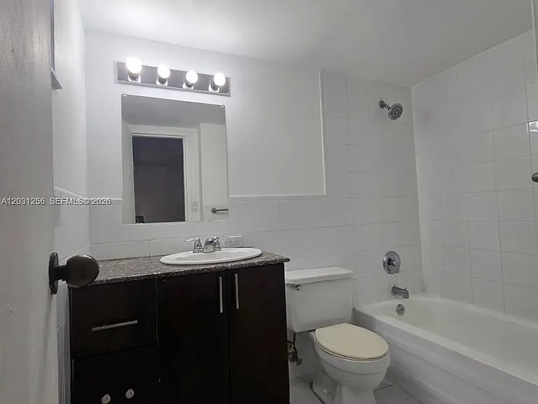 16909 N Bay Rd #321 — Photo 28