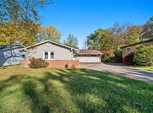 412 Wyleswood Dr, Berea, OH 44017