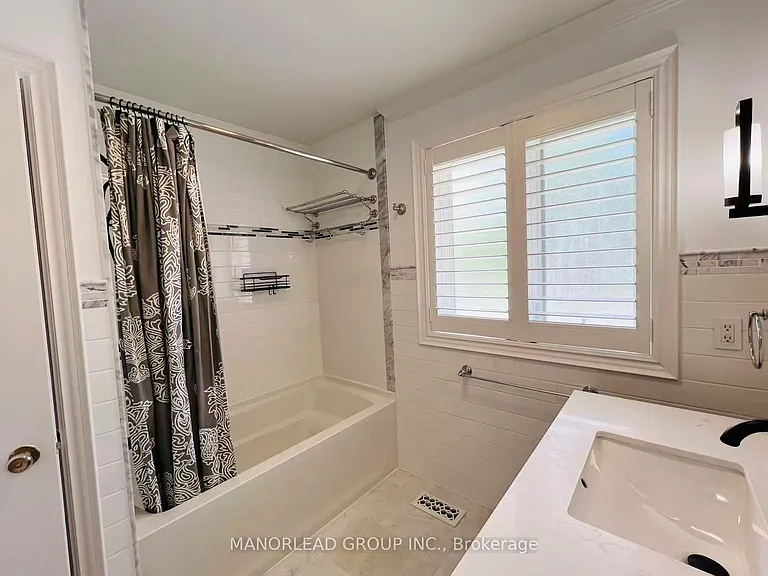 10 Greenyards Dr — Photo 29