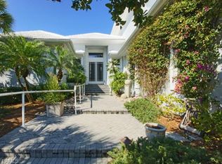 10073 Gulf Shore Dr, Naples, FL 34108