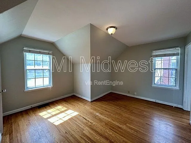 5663 N Illinois St — Photo 18
