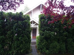 6541 Woodlawn Ave N, Seattle, WA 98103