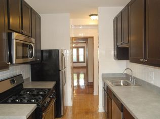 1539 W Addison St #3, Chicago, IL 60613