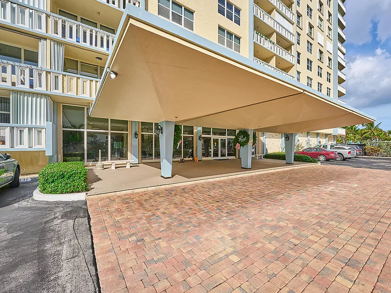 305 N Pompano Beach Blvd #1204 — Photo 42