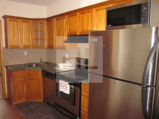 Rented by Highline Residential | media 19