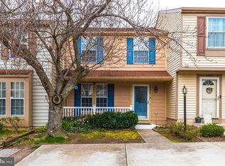 13947 Winding Ridge Ln, Centreville, VA 20121