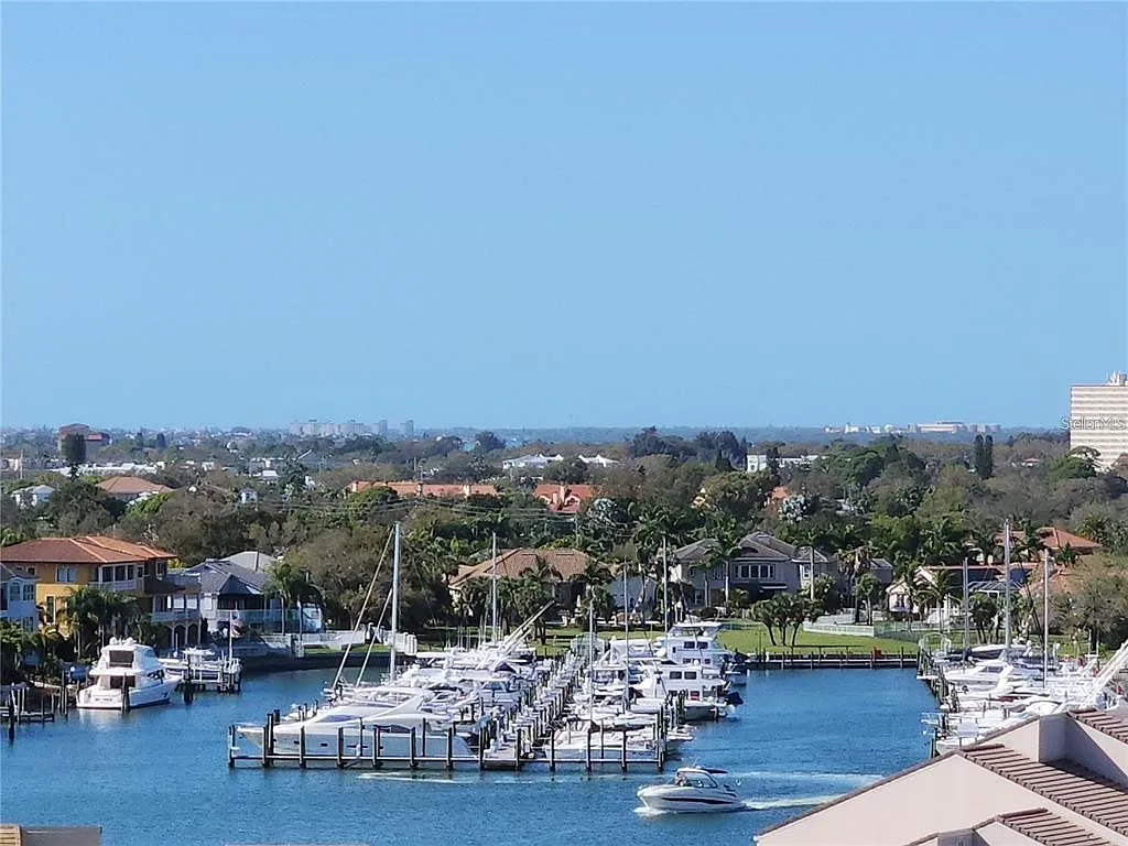 2 bed, 2.0 bath, 1476 sqft, $3,200 — Photo 3