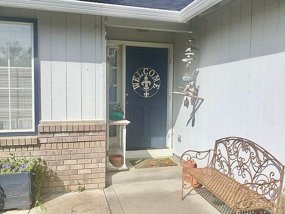 3rd image of 439 Yew Wood Dr