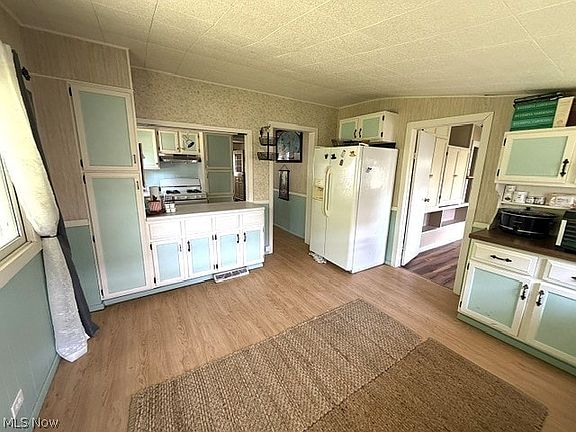 4th image of 1202 Union Ave