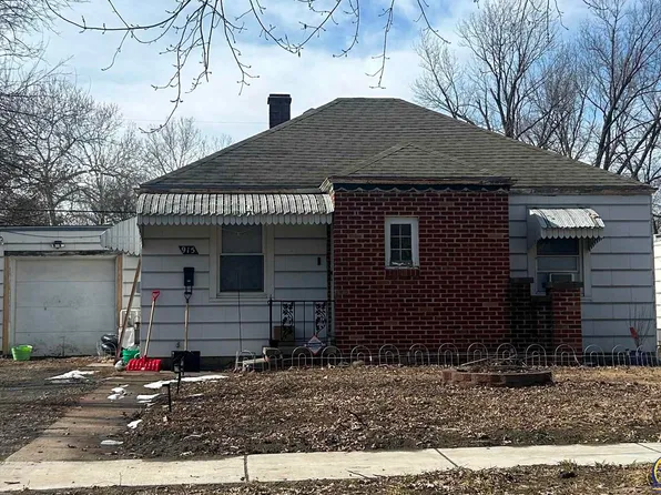 915 NE Arter Ave, Topeka, KS 66616
