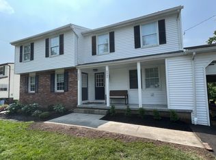 5697 Ellis Rd, Orchard Park, NY 14127