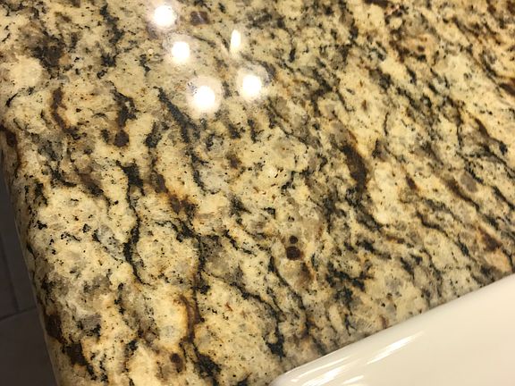 Beautiful granite / kitchen