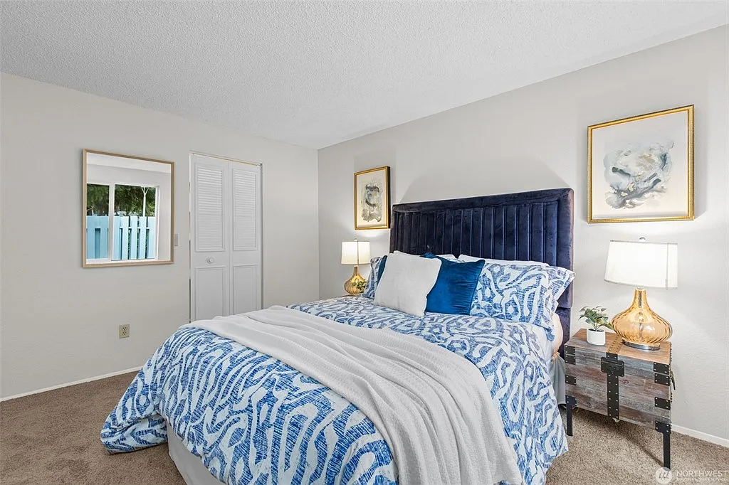 4300 NE Sunset Blvd — Photo 1