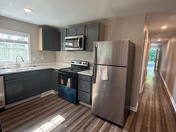 4th image of 470 Govan Ave #470