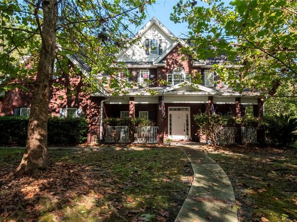 990 Godley Ave, Woodbine, GA 31569