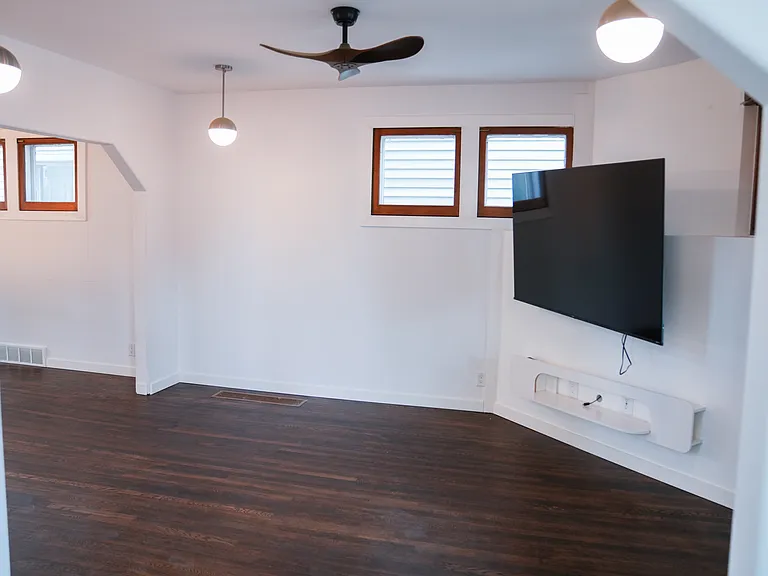 21 Cherrygrove St — Photo 16