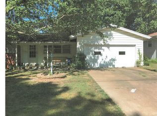 2241 S Virginia Ave, Springfield, MO 65807