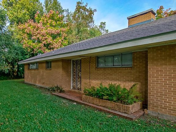 3rd image of 2133 Ellen Park Pl