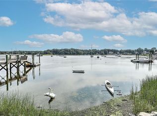 135 Kickemuit Ave, Bristol, RI 02809