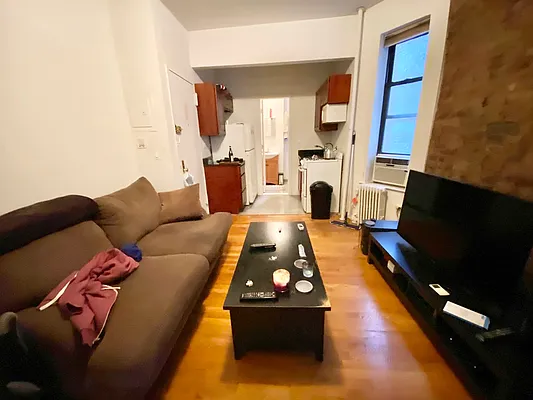 Rented by J PRESTON AND ASSOCIATES INC | media 15