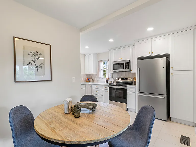 4305 NE 77th Ave — Photo 26
