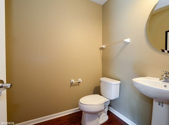 3rd image of 164 N Rose St #24