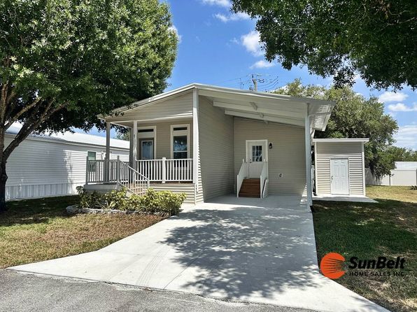 7 Maple Dr SW, Labelle, FL 33935