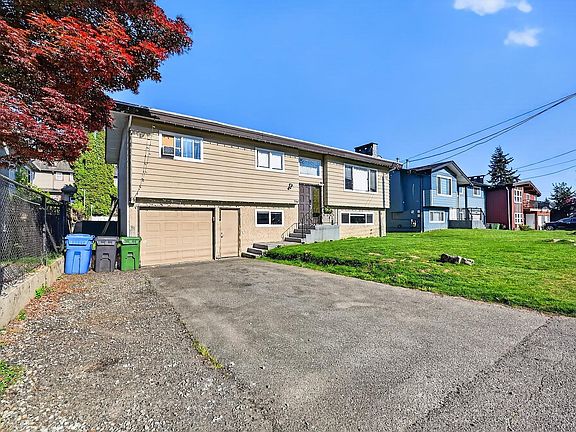 2nd image of 2068 Ridgeway St