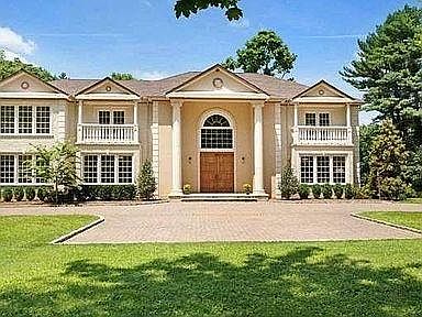 1st image of 31 Cornwall Ln