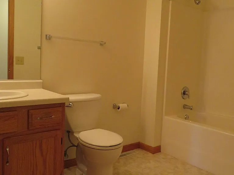 2532 Arthur St — Photo 6