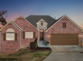 1515 Emily Cir, Sapulpa, OK 74066