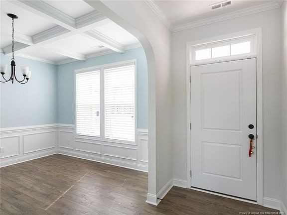4th image of 305 Walton Heath Dr