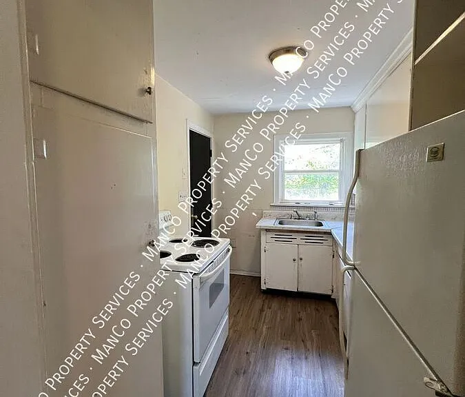 400 Delaware Ave #3 — Photo 6