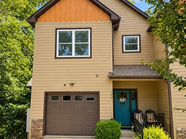 220 Rainbow Ter, Black Mountain, NC 28711