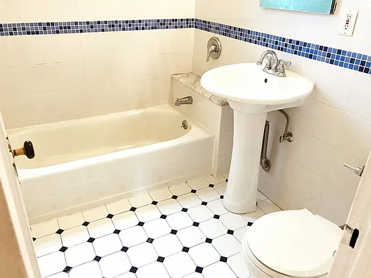 Rented by NY Space Finders Inc. | media 18